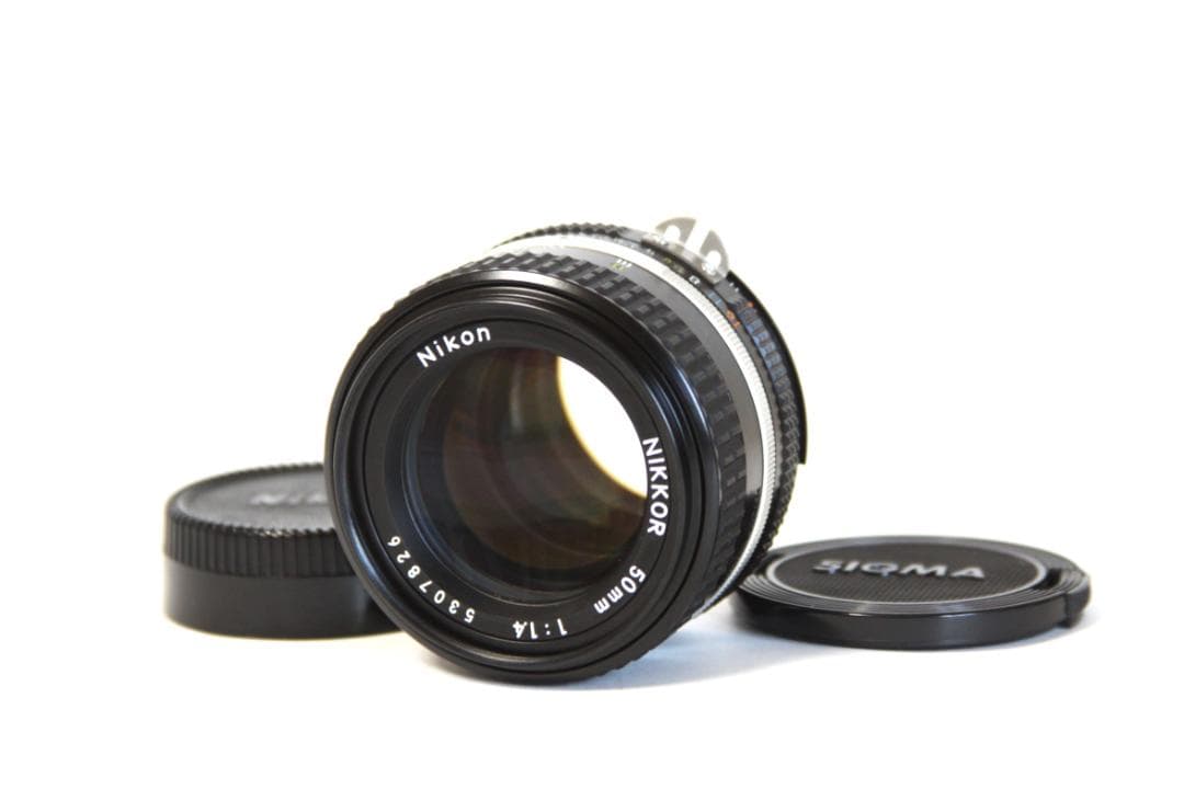 Nikon Ai-S NIKKOR 50mm F1.4 ニコン 5307826 Amazon.com : Nikon Nikkor 50mm f/1.4 AI-S : Camera Lens : Electronics
