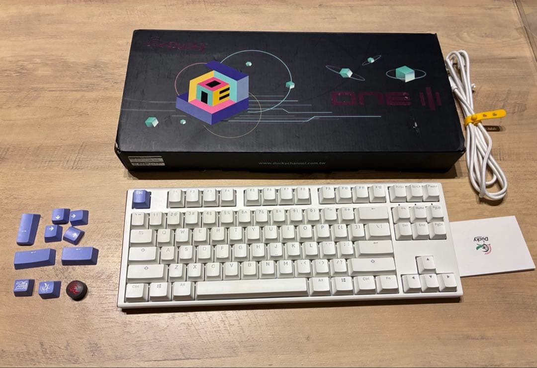 Ducky One 3 TKL 80%キーボード PureWhite シルバー軸 - メルカリ