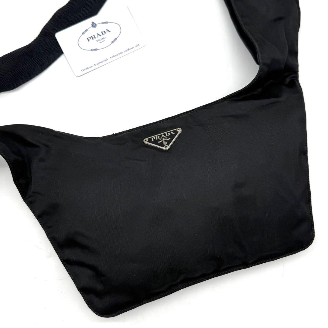 ✨極希少✨プラダ ボディバッグ 三角ロゴプレート ナイロン ブラック 極美品】プラダ ボディバッグ 三角ロゴ ナイロン ブラック 白タグ