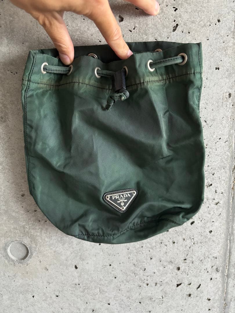PRADA プラダ ポーチ 巾着型 テスートナイロン グリーン 三角ロゴプレート