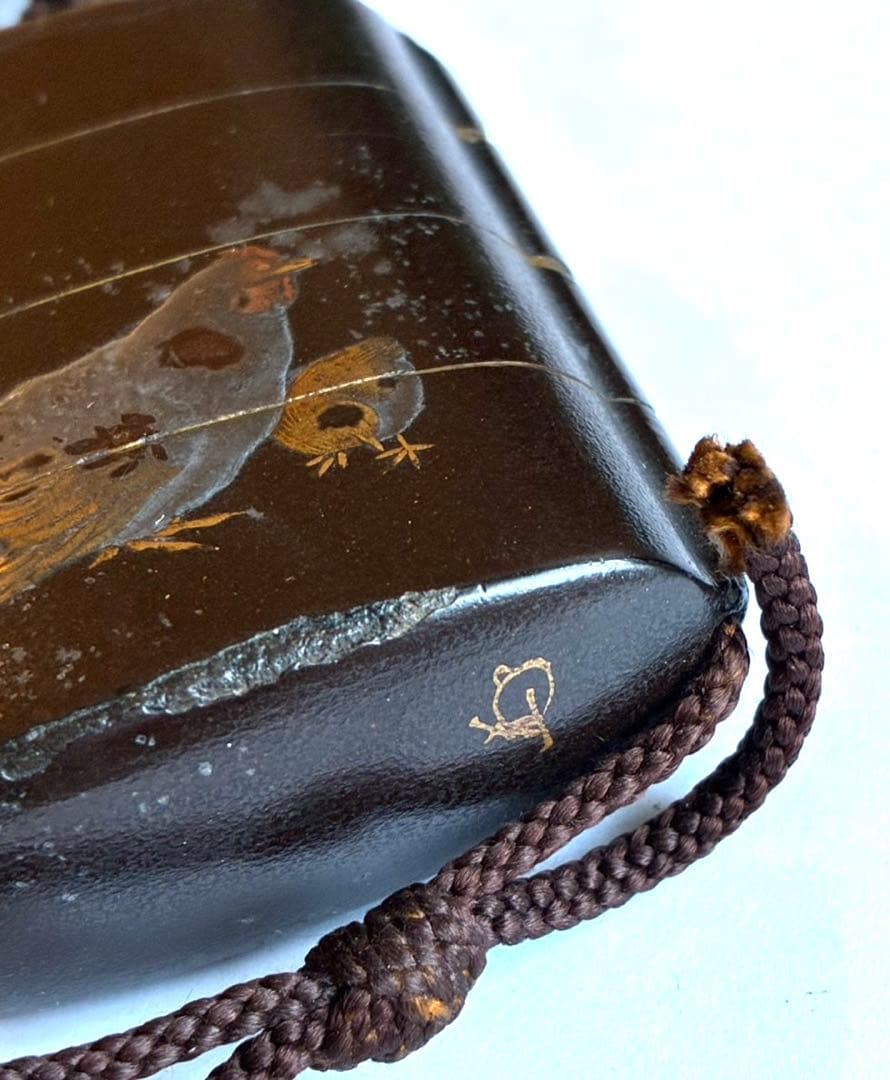 時代鷄蒔絵印籠 在銘