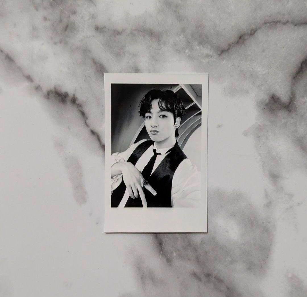 BTS JUNGKOOK ジョングク グク ポラロイド チェキ - メルカリ