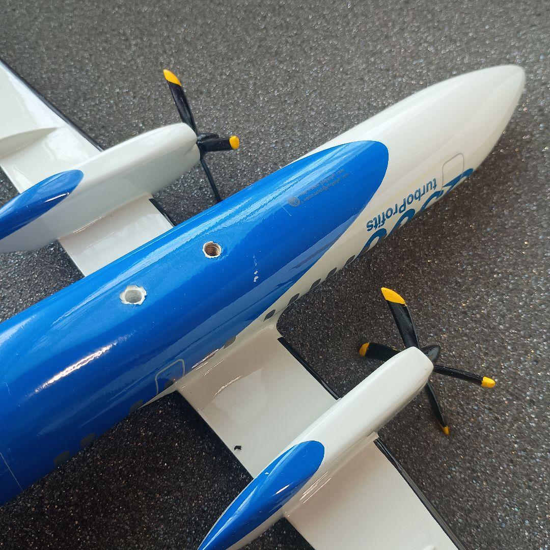 非売品 美品】 Dash8 Q300 航空機模型 ソリッドモデル - メルカリ