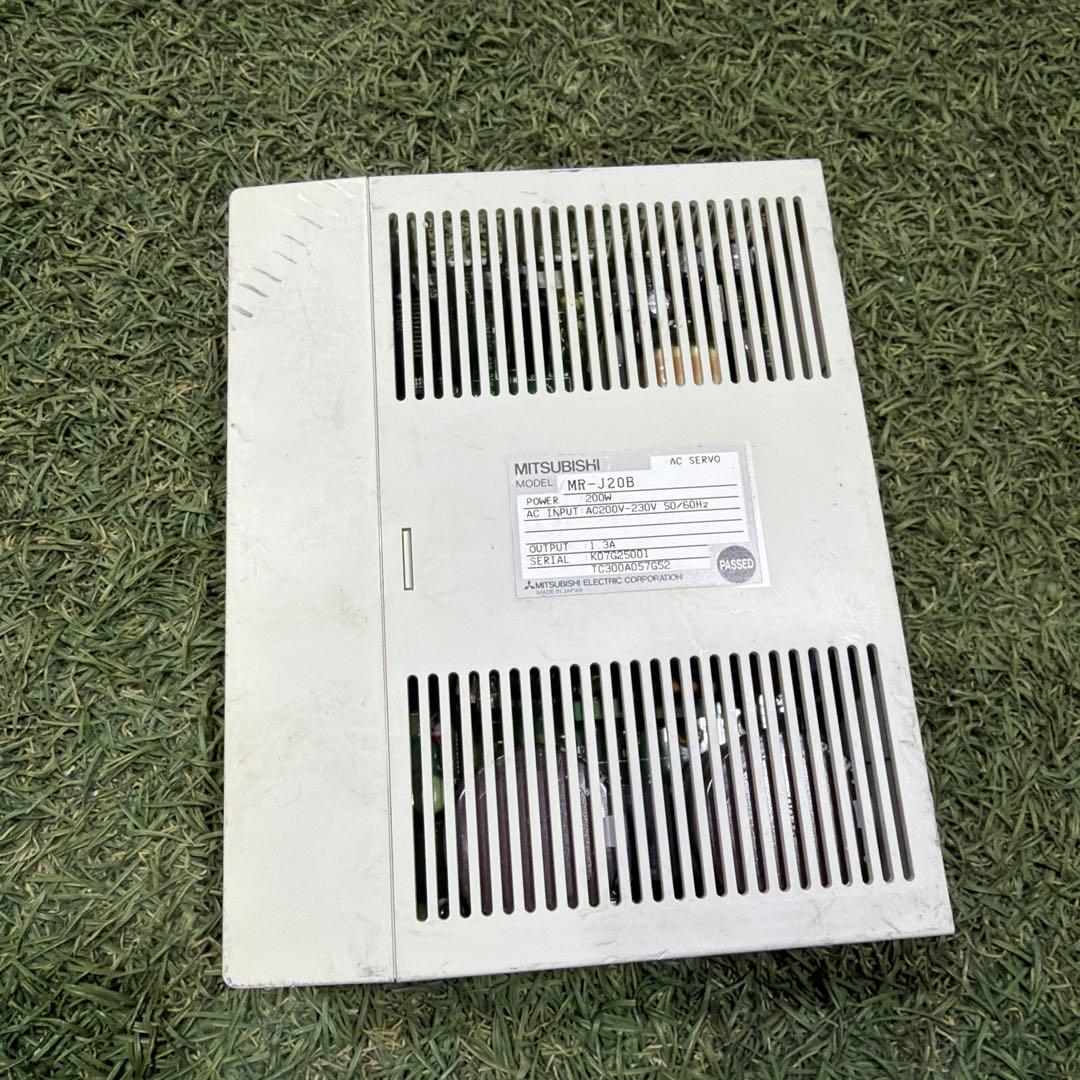 Mitsubishi driver MR-J20B 200W 動作保証