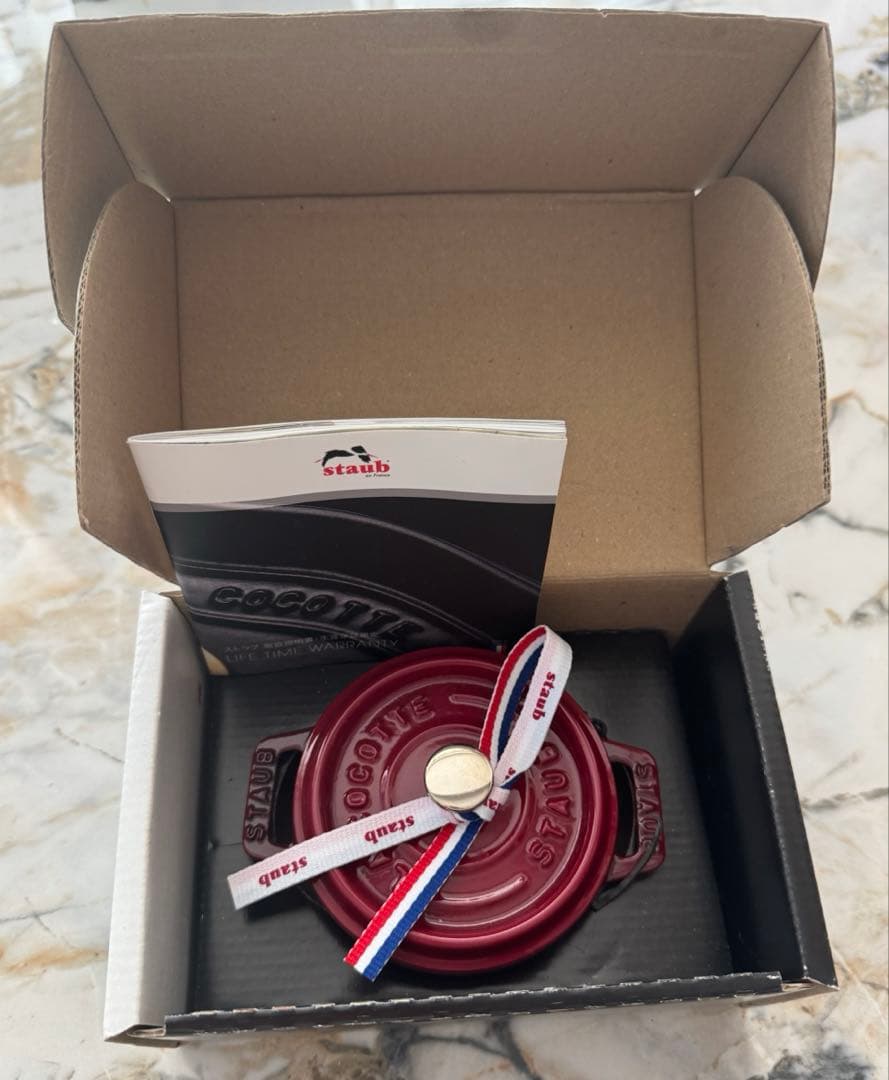 新品・未使用 ボルドー ストウブ ピコ・ココット 10 cm 赤 レッド