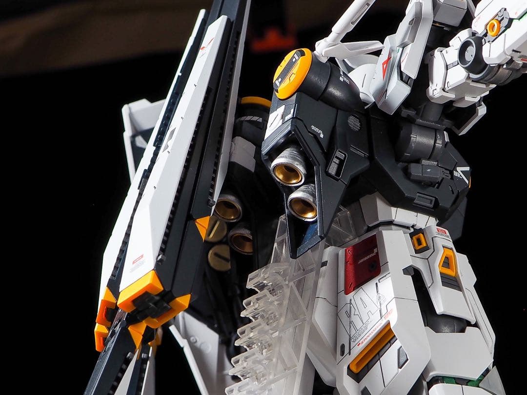 mg νガンダム ver.ka 全塗装 完成品 筋彫り マスキング 発光など