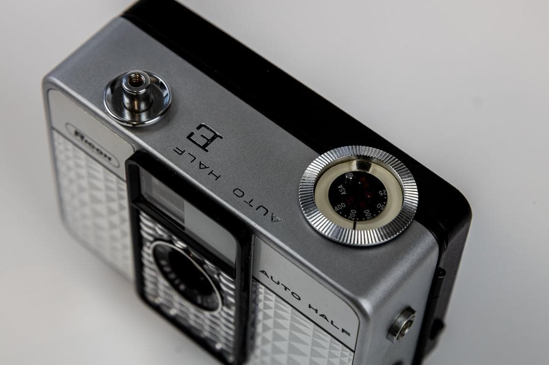 257] リコー RICOH AUTO HALF E ハーフフィルムカメラ