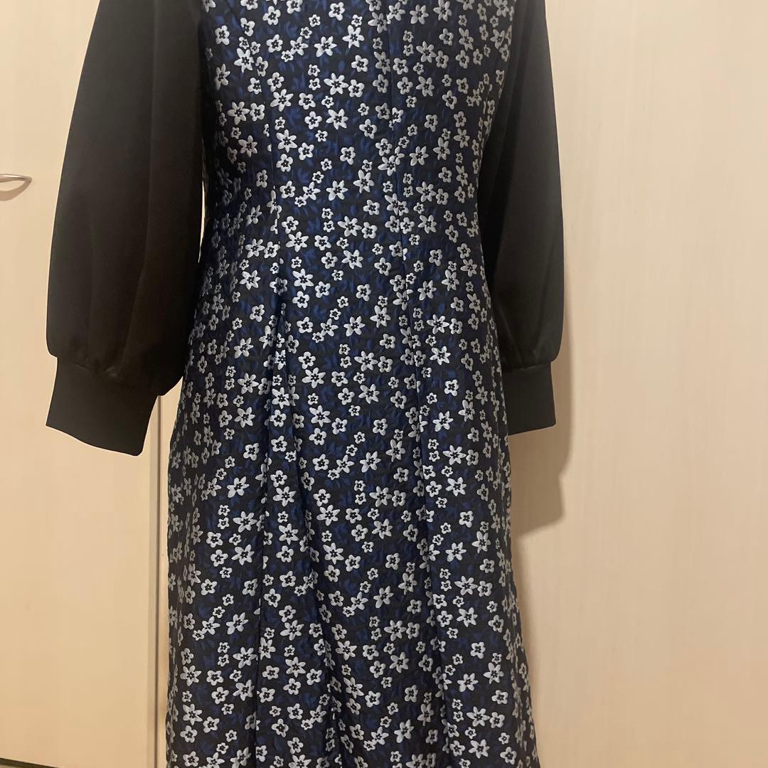 ご購入予定品新品未使用スーパービューティー☆ 花柄ジャガード織の袖