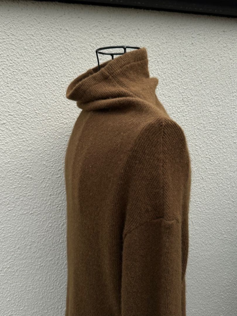 Yohji Yamamoto \"06AW\" 短丈 ハイネック ドレープ ニット