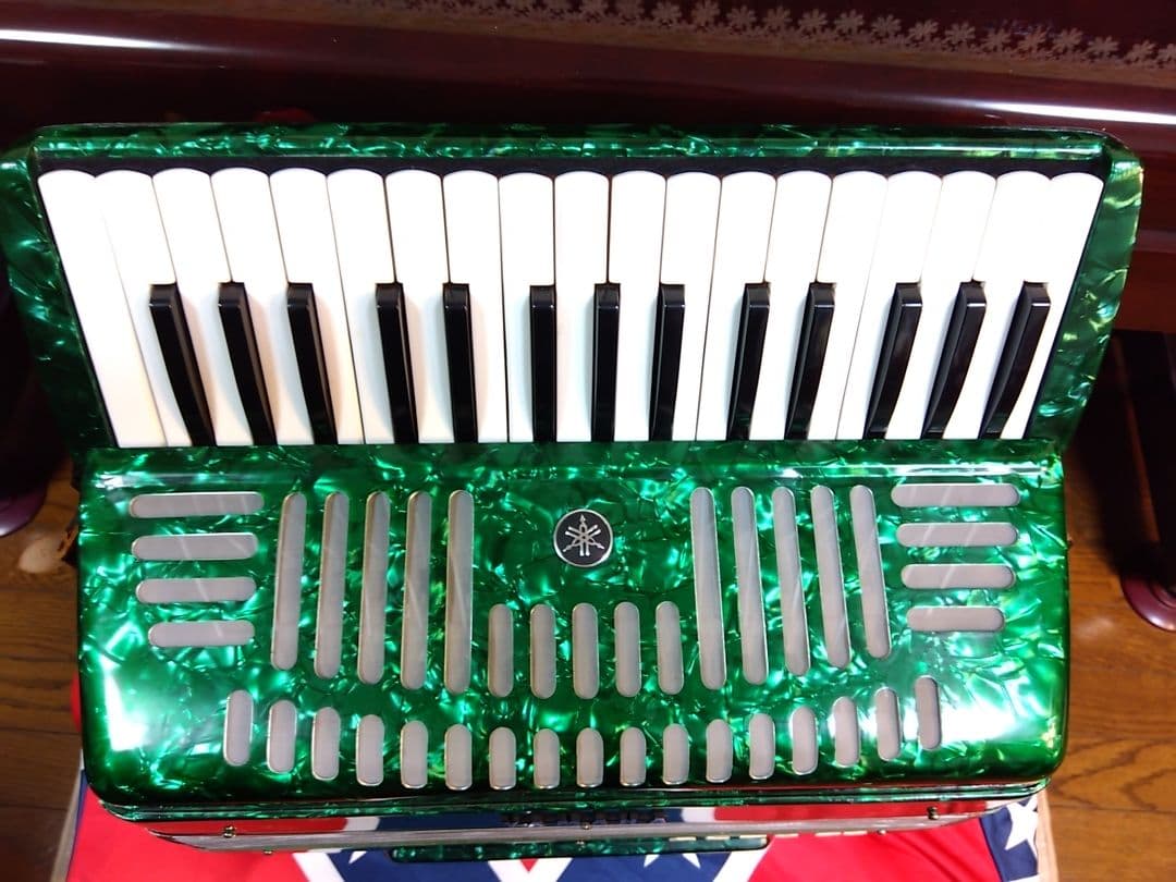 整備済懐しい音色】Yamaha アルト アコーディオン A-32 32鍵