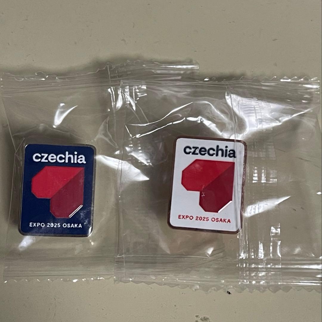 チェコ EXPO 2025 大阪関西万博 スタッフ限定ピンバッジ 青白2個セット
