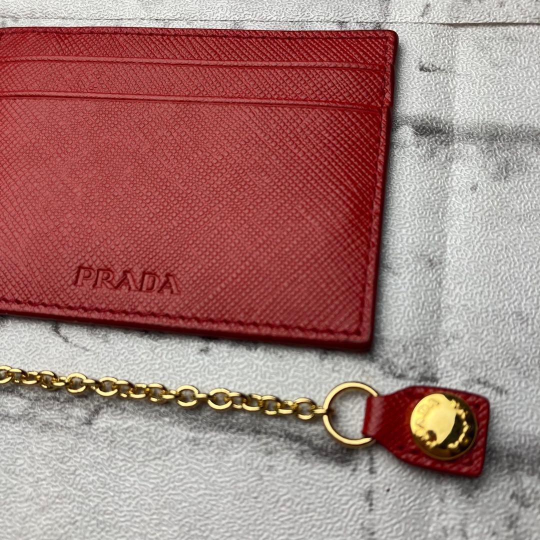 美品】PRADA プラダ☆カードケース レッド チェーン付 サフィアーノ