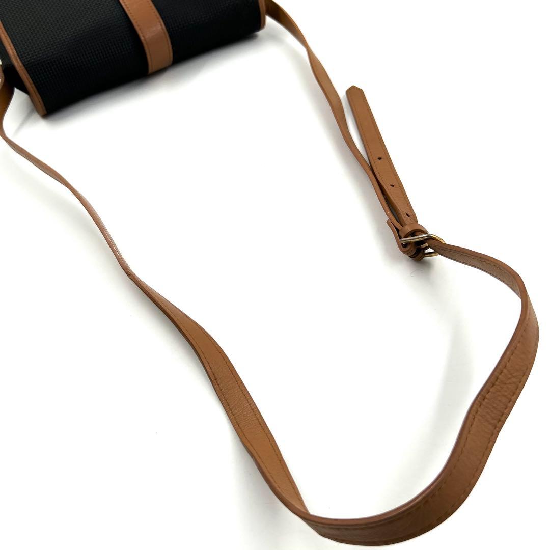 美品 イヴサンローラン 257 ショルダーバッグ PVC レザー 斜め掛け 黒