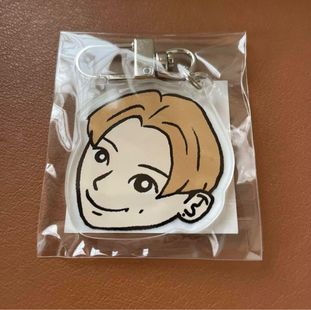 TREASURE 顔アクキー アサヒ キーホルダー - メルカリ