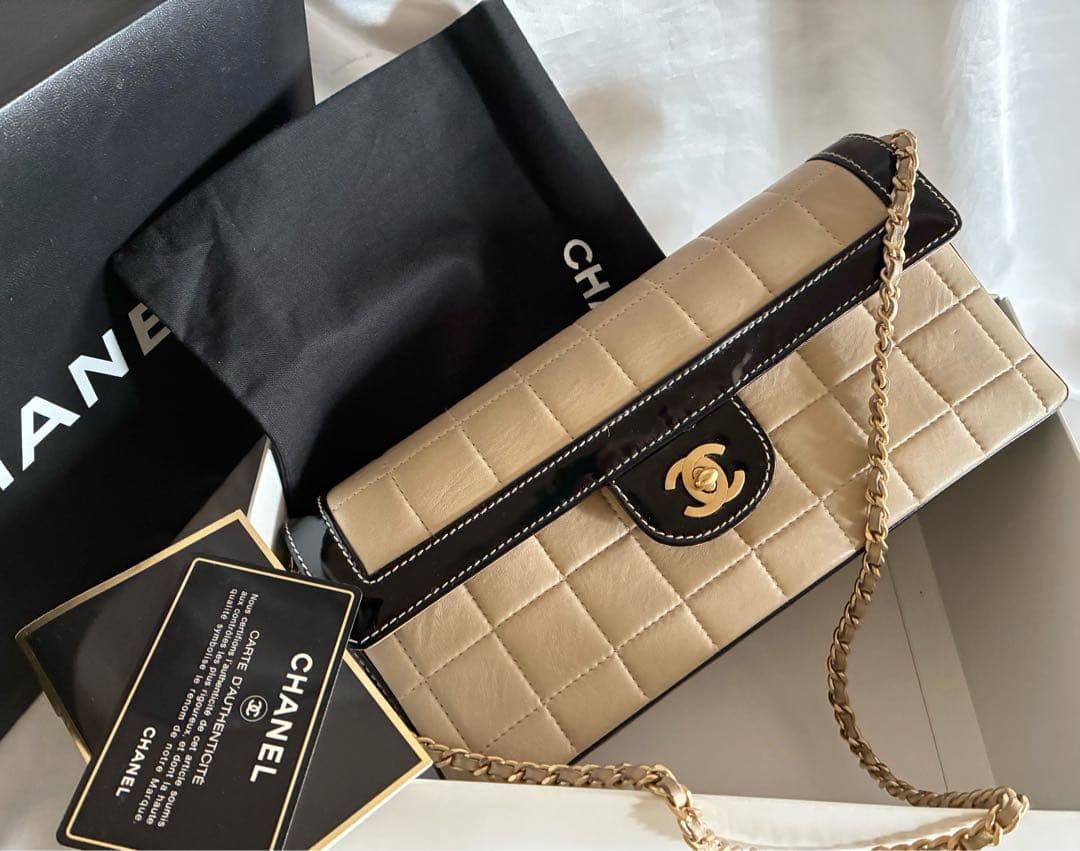 早い者勝ち♡CHANEL チョコバー　バイカラー　ラムスキン チェーンバッグ 16.（超美品）CHANEL チョコバー バイカラー ラムスキン チェーン