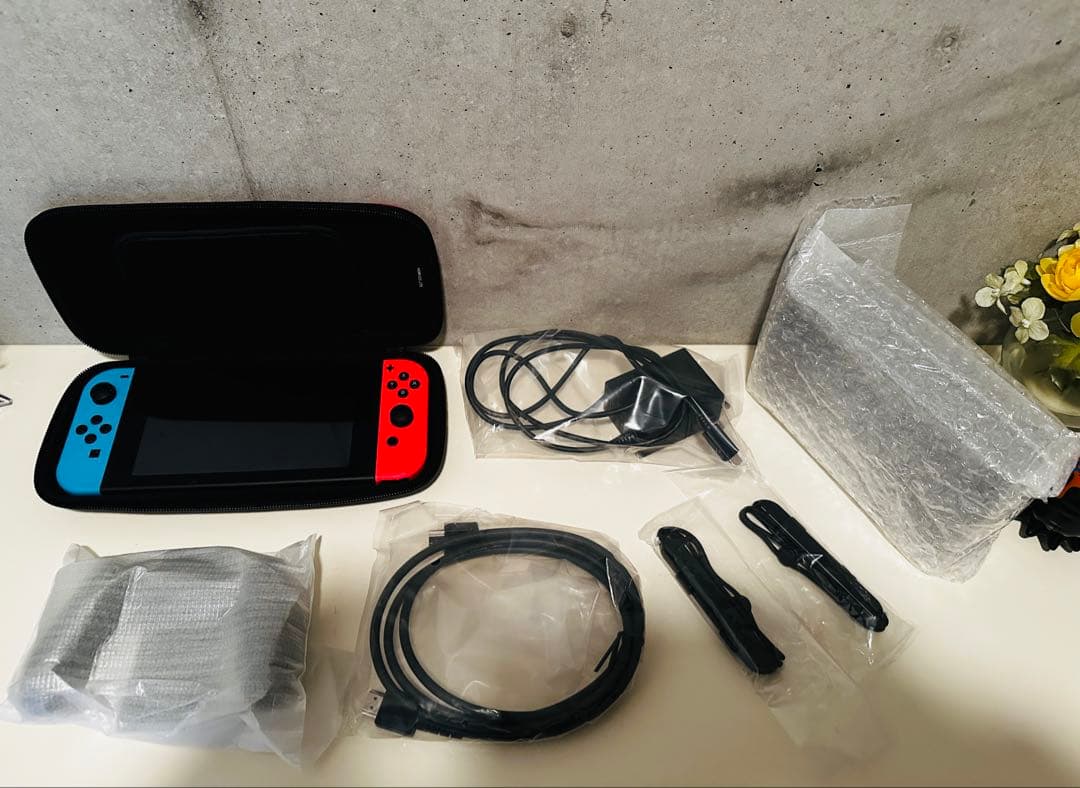 Nintendo Switch 本体一式　箱なし Amazon.co.jp: 【整備済み品】 任天堂 Nintendo Switch ニンテンドー