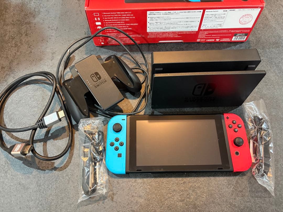 【動作確認済み】ニンテンドースイッチ Nintendo Switch 本体 動作確認済】Nintendo Switch ニンテンドースイッチ 本体とドッグ