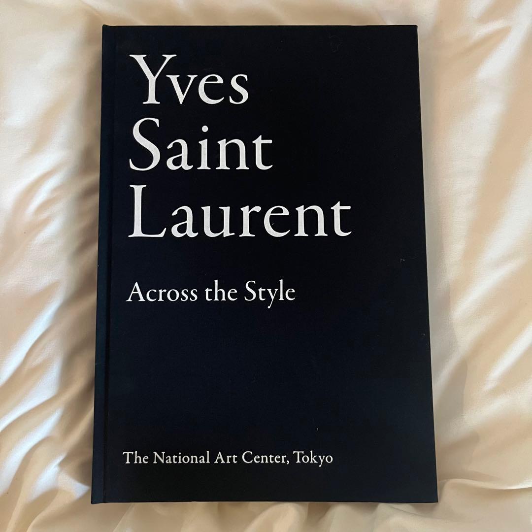 イヴ・サンローラン展 図録 カタログ - メルカリ