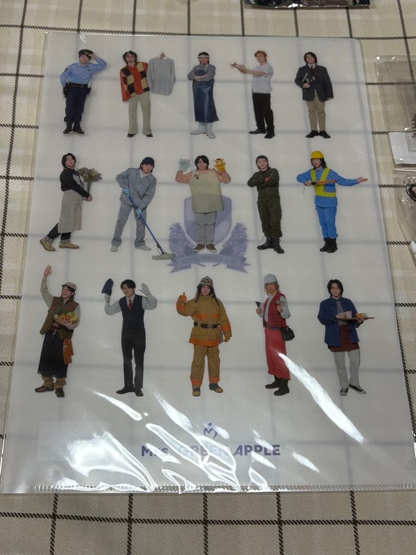 お値下げ中】Mrs. GREEN APPLEライラックアクスタコンプセット - メルカリ