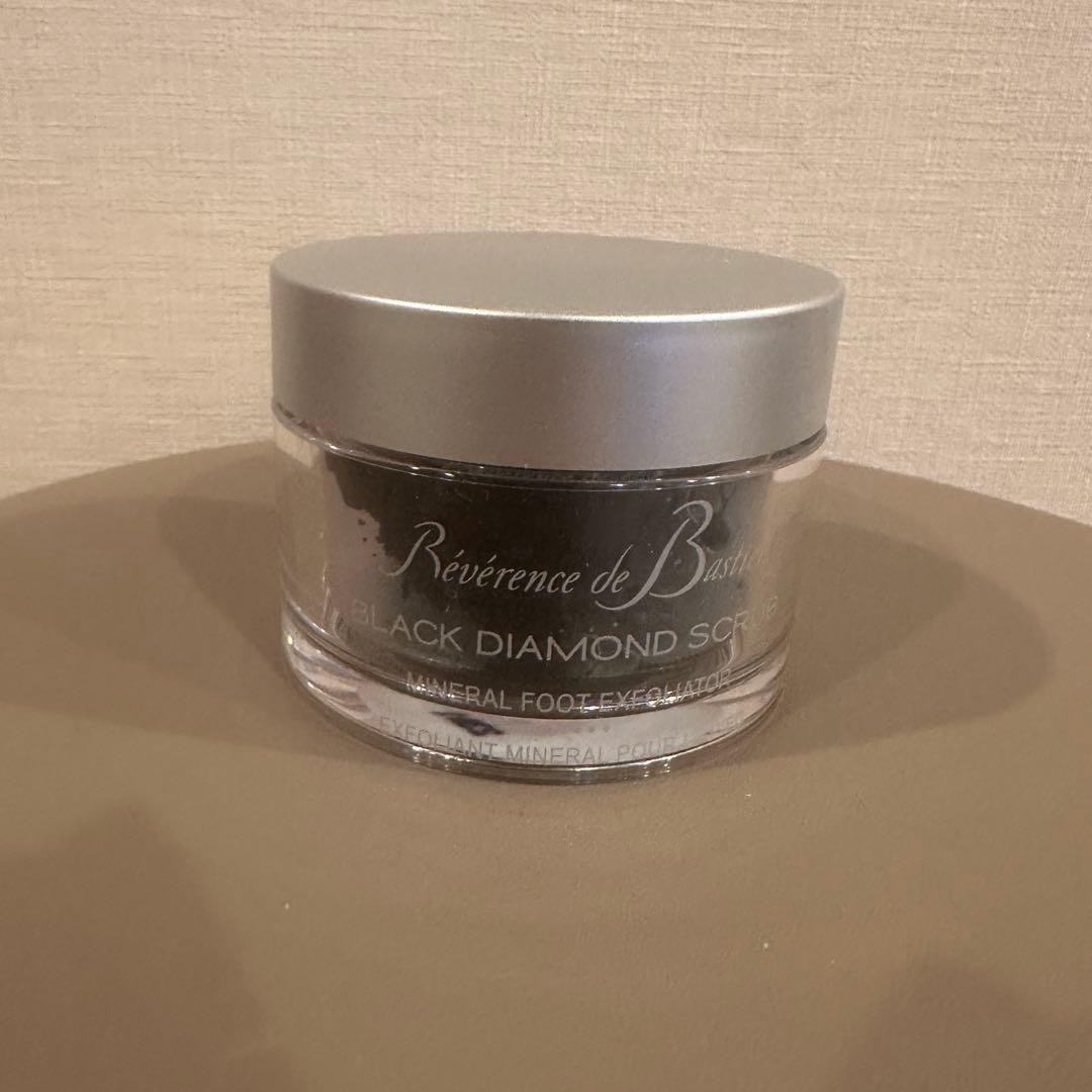 リッツカールトン東京ブラック ダイヤモンド スクラブ フット エクスフォリアント マノロ ブラニク × ザ・リッツ・カールトン東京。アフタヌーンティーと