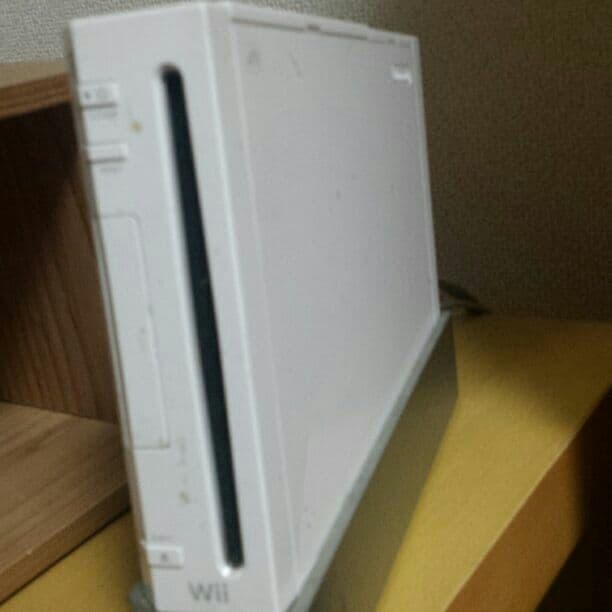 Wii本体のみ(確認用） Wii本体のみ 動作確認済み 内蔵ソフト おまけ付き ③ - メルカリ