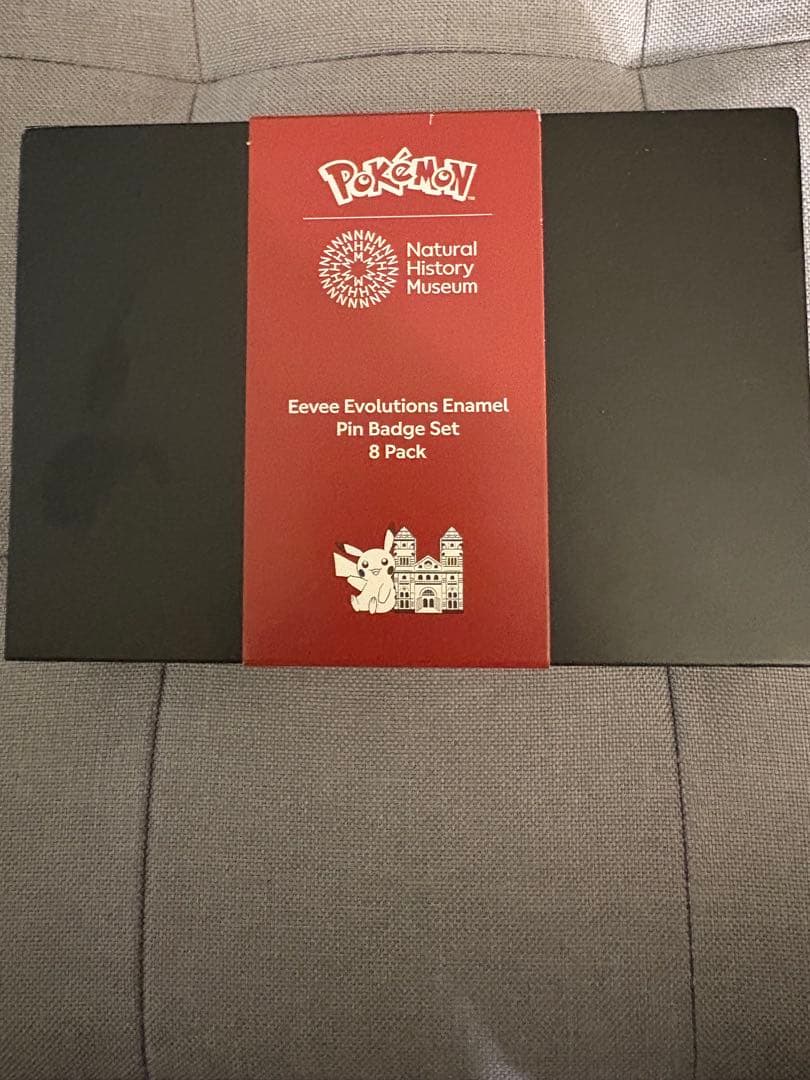 ポケモン イーブイフレンズ ピンバッジコレクション ロンドン自然史