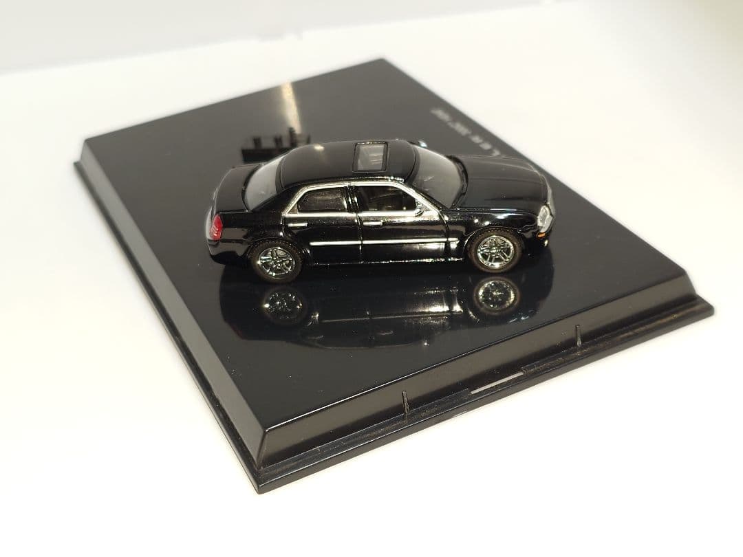 ノレブ クライスラー 300C 1/64 ミニカー ブラック - メルカリ