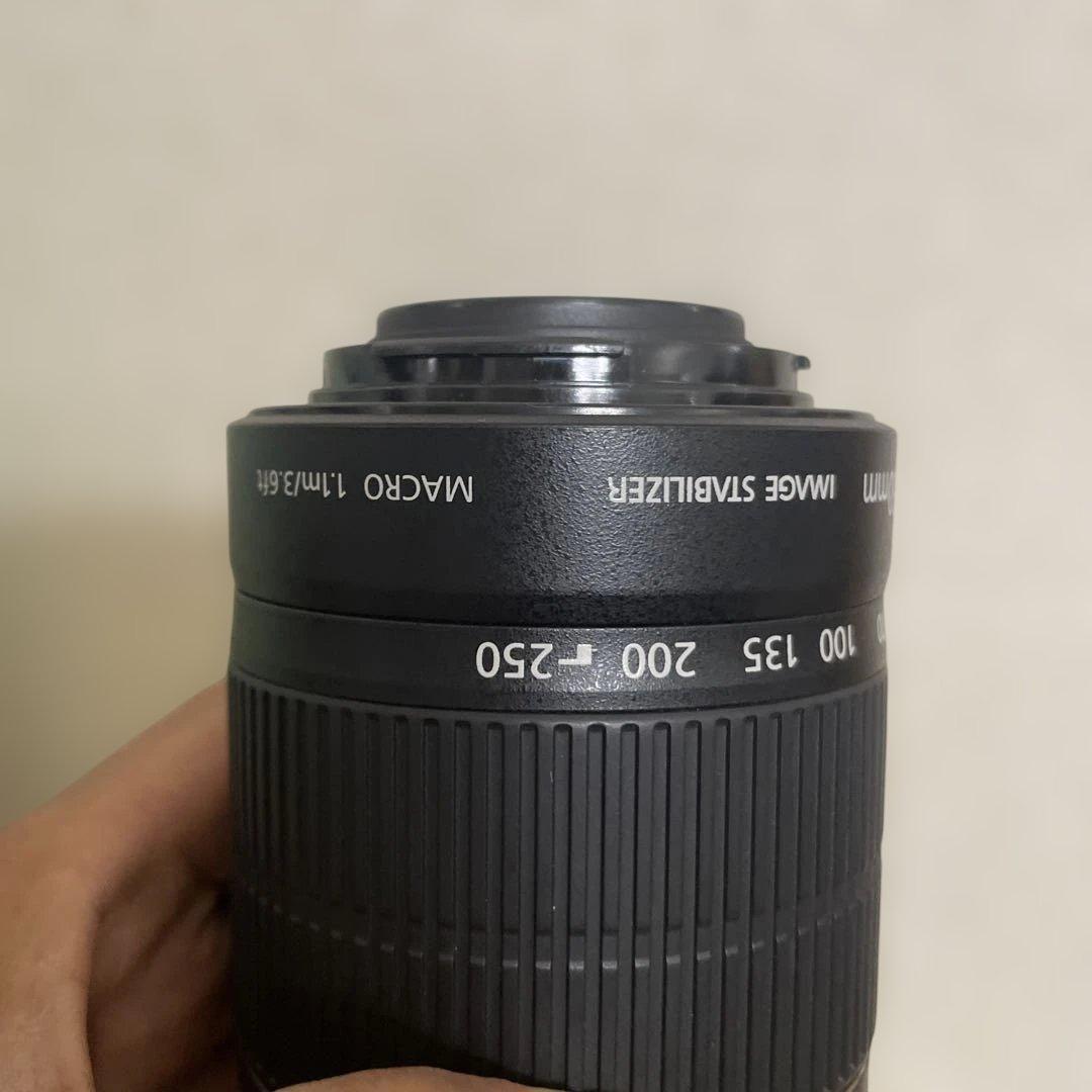 Canonズームレンズ。55〜250mm MACRO 1.1m／3.6ft