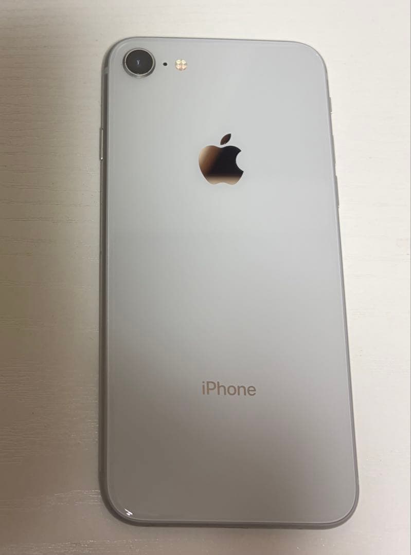 Apple iPhone 8 シルバー 本体 Amazon | 【整備済み品】 Apple iPhone 8 64GB シルバー SIMフリー