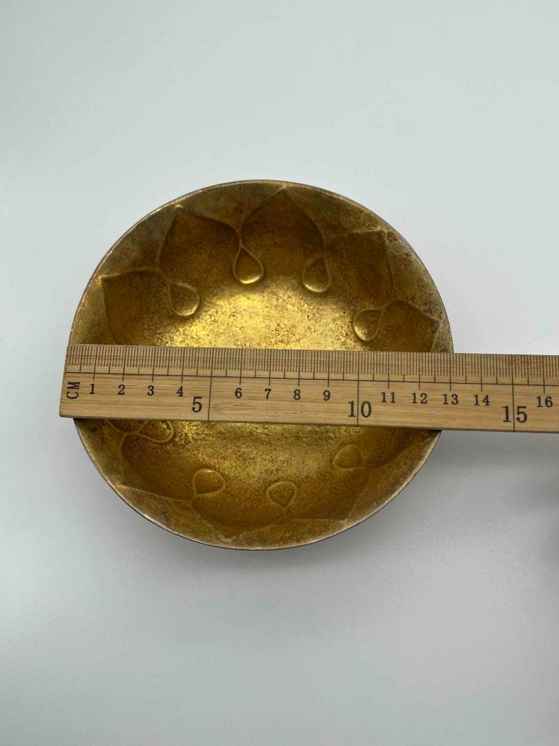 唐時代 金器 金象嵌鏨彫吉祥蓮花瑞獣紋葵口鉢 百獣図 寅鳥紋(E-56