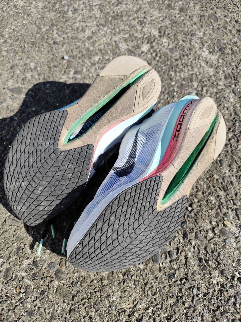 ナイキ ヴェイパーフライ4　25.0cm