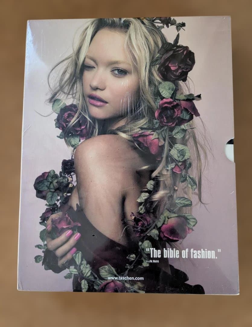 100 Contemporary Fashion Designers - メルカリ