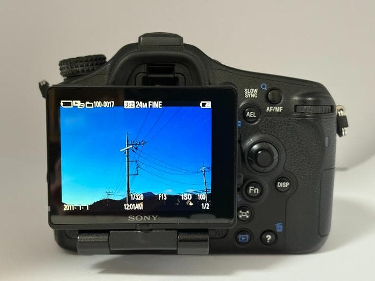 ☆極上美品☆ソニー SONY α77 SLT-A77V『ショット数15,015』 - メルカリ