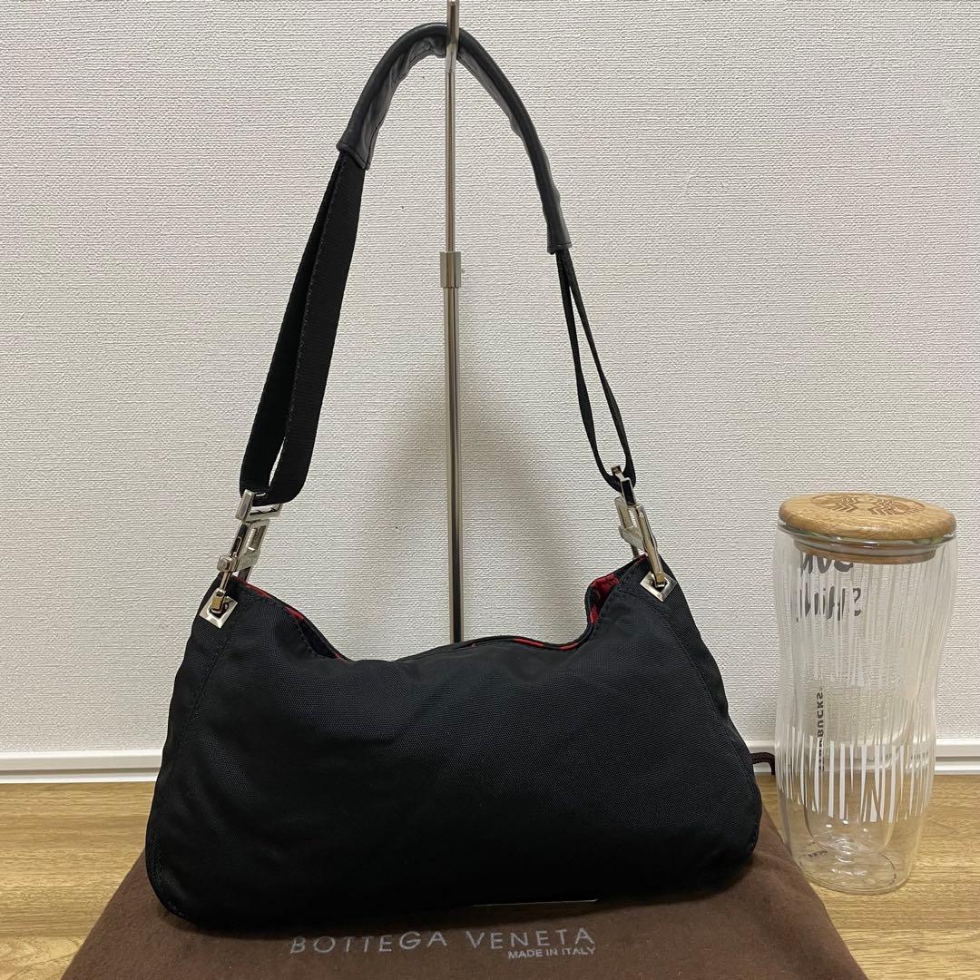 《美品》ボッテガヴェネタ ナイロン×レザー セミショルダーバッグ ブラック 黒