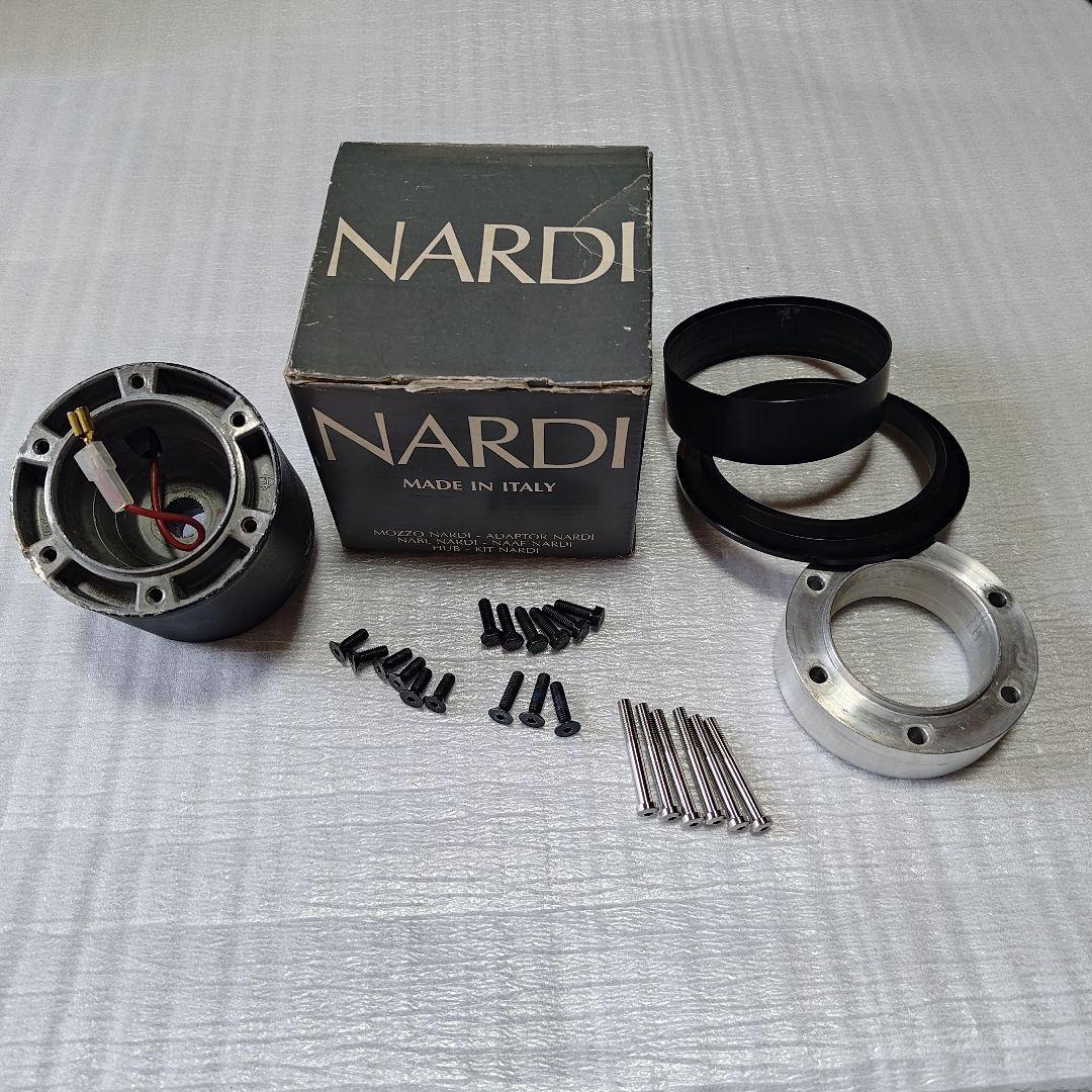 ナルディステアリングボス/25mmアルミスペーサ―付き - メルカリ