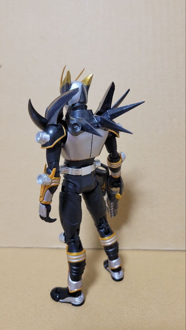 S.H.Figuarts 仮面ライダーリュウガサバイブ 仮面ライダー龍騎