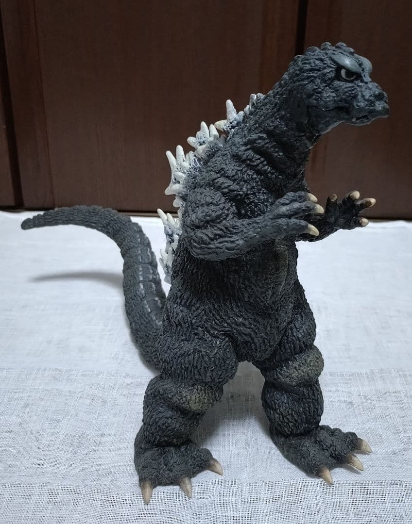 海洋堂製 酒井ゆうじ原型 ゴジラ1964（モスゴジ） 30cm 完成品 - メルカリ