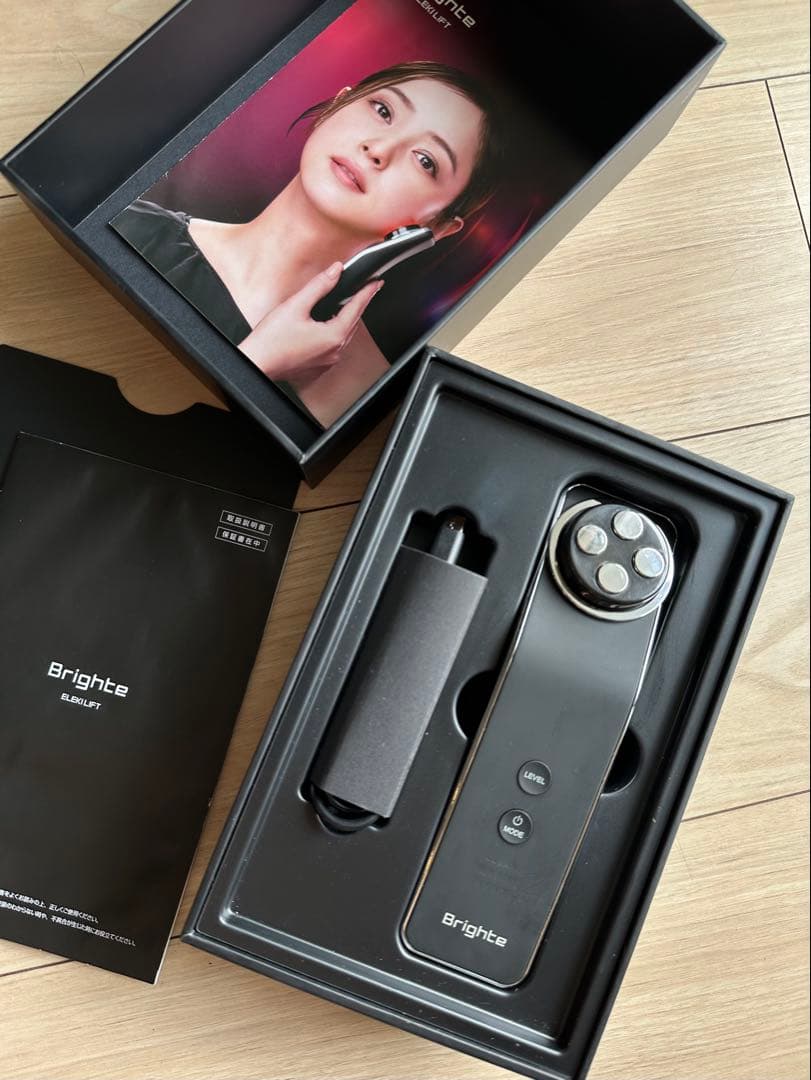 美品★ELEKI LIFT ブライト 美顔器 EMS Brighte（ブライト）ELEKI LIFT（エレキリフト）【美顔器】 -の商品