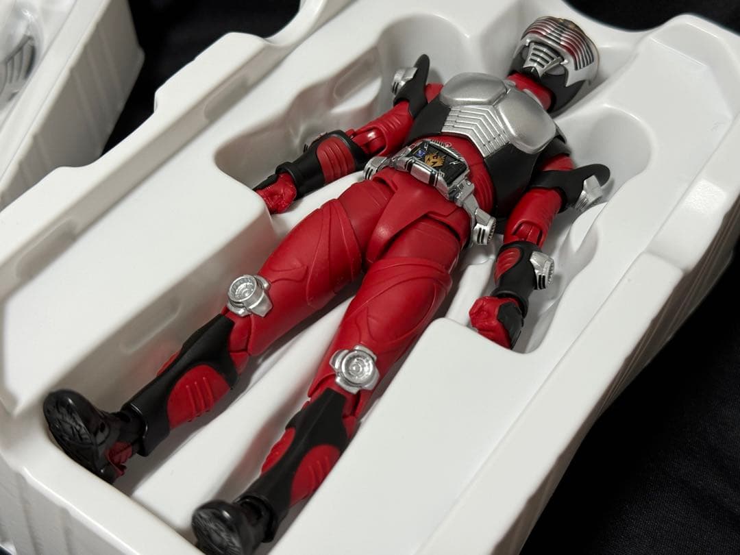 発光ユニットおまけ付き　S.H.Figuarts 真骨彫製法　仮面ライダー龍騎