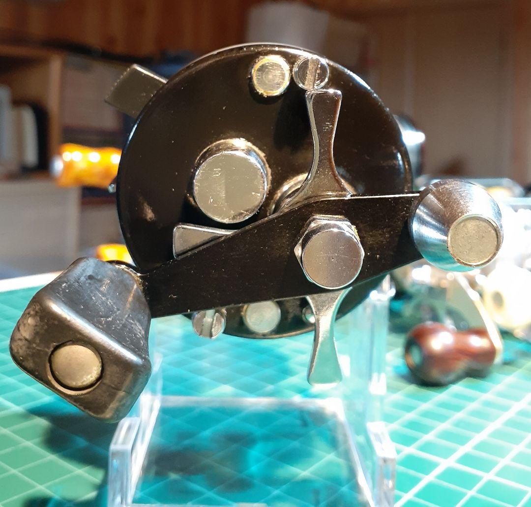 アブガルシア ABU アンバサダー2500C サイドカップ変更 - メルカリ