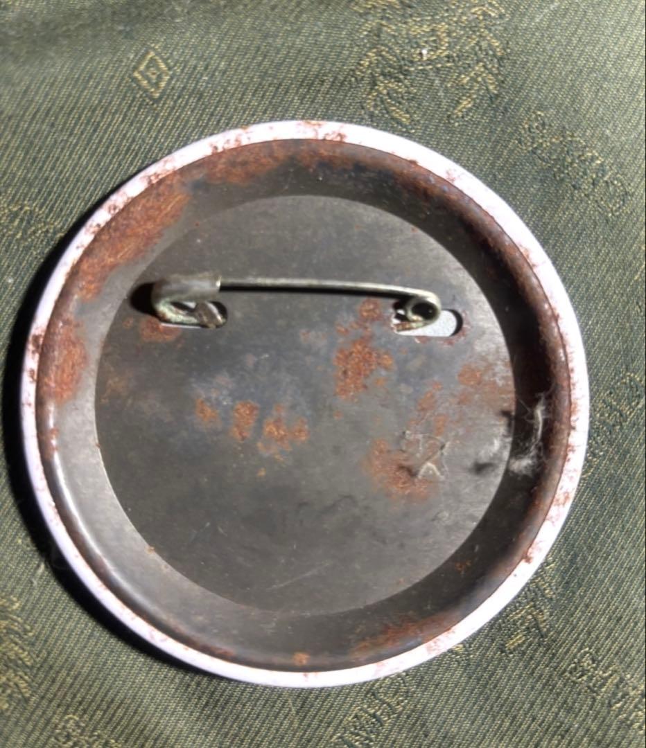 アリスのティーパーティー 開業記念 缶バッジ（従業員専用） - メルカリ