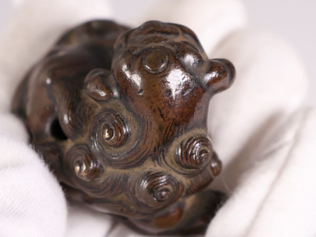 古銅 獅子 置物 5cm 71.4g 木箱入り 時代 金工 根付？【MB109】