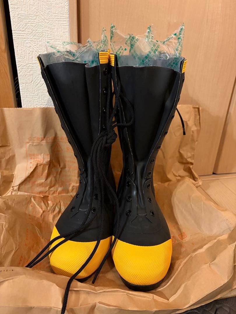 シバタ工業株式会社　防火防寒静電安全長靴　新品　編み上げ型安全長靴 シバタ工業 別注 防滑ソール仕様 先しん -30度対応 長靴 フェルト 防寒