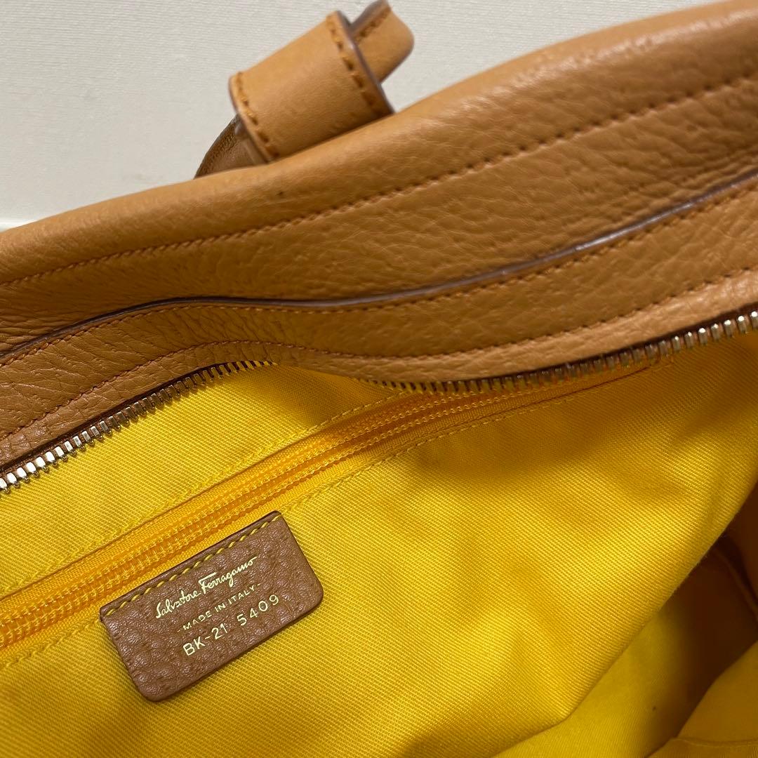 《美品》Ferragamo（フェラガモ）レザー ハンドバッグ ライトブラウン