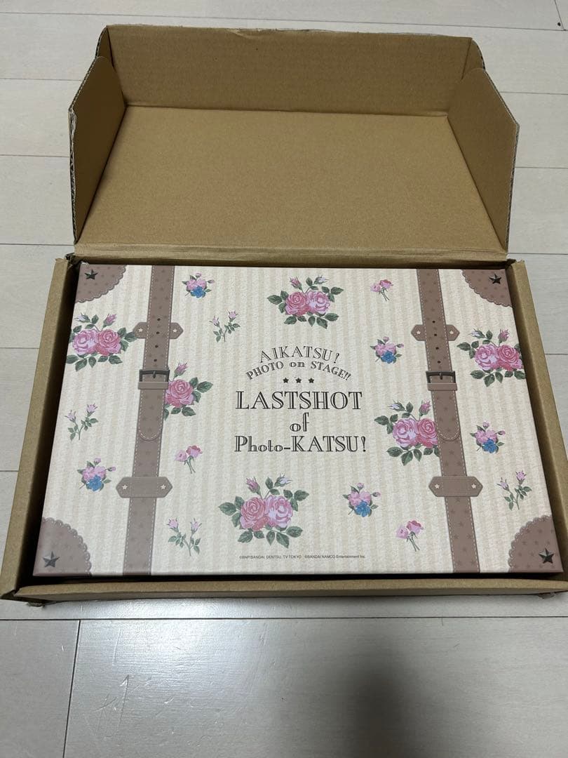 アイカツ！フォトonステージ！！LASTSHOT of Photo-KATSU！ アイカツ!フォトonステージ!! 『LASTSHOT of Photo-KATSU!』封入ポス