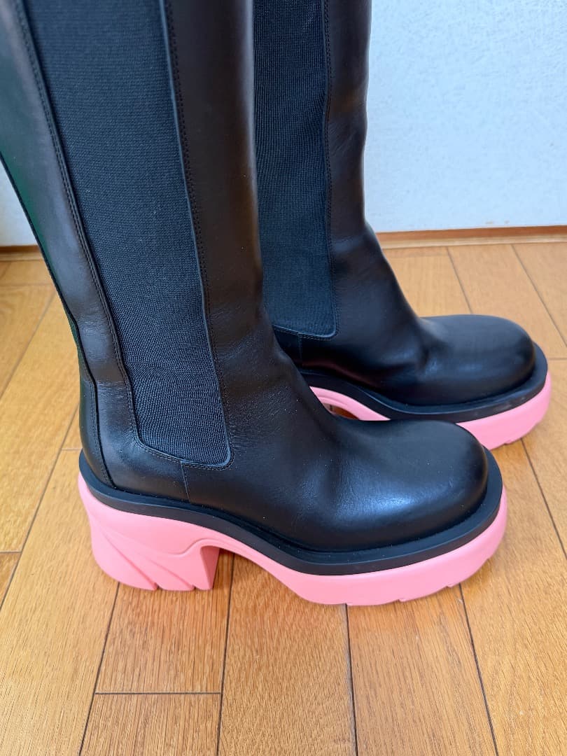 BOTTEGA VENETA ロングブーツ サイドゴア タイヤ ピンク - メルカリ