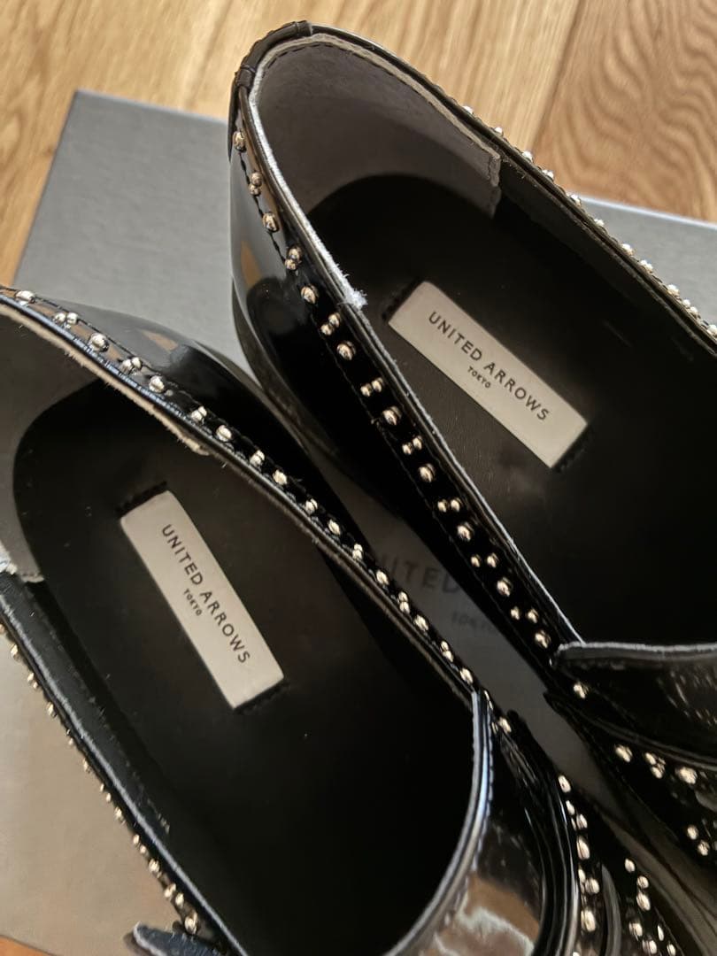 値下げ 新品 UNITED ARROWS スタッズ ローファー ブラック35h - メルカリ