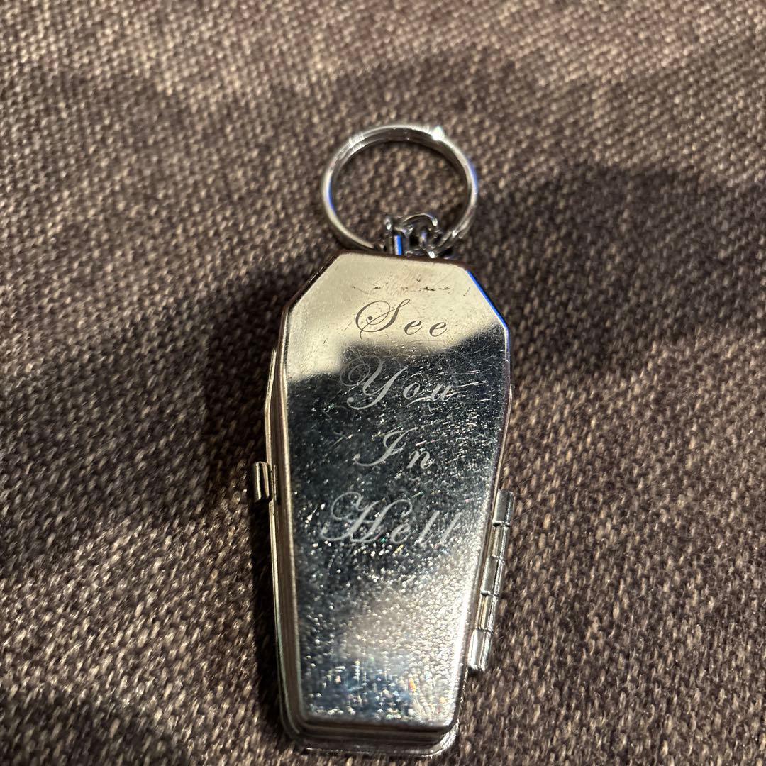 Supreme コフィン 携帯灰皿 - メルカリ