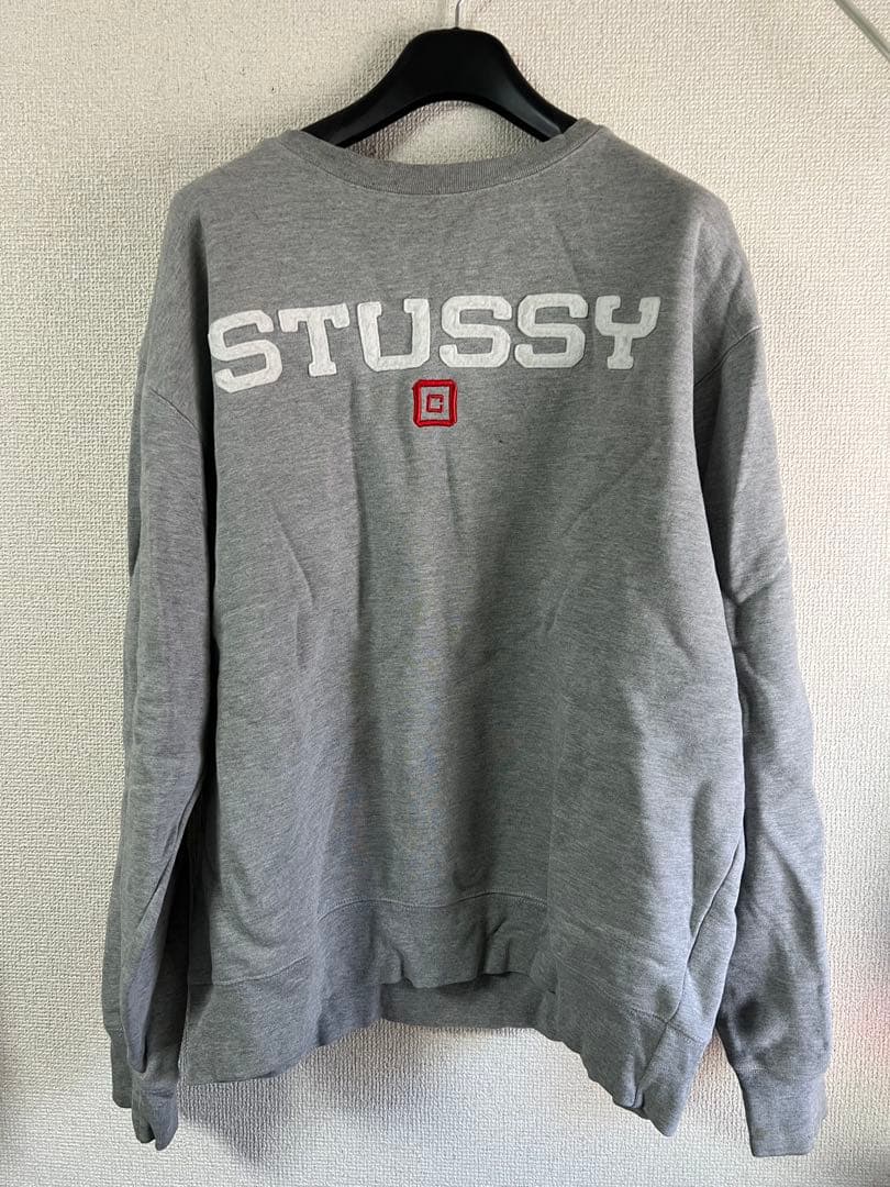 STUSSY グレー トレーナー Lサイズ