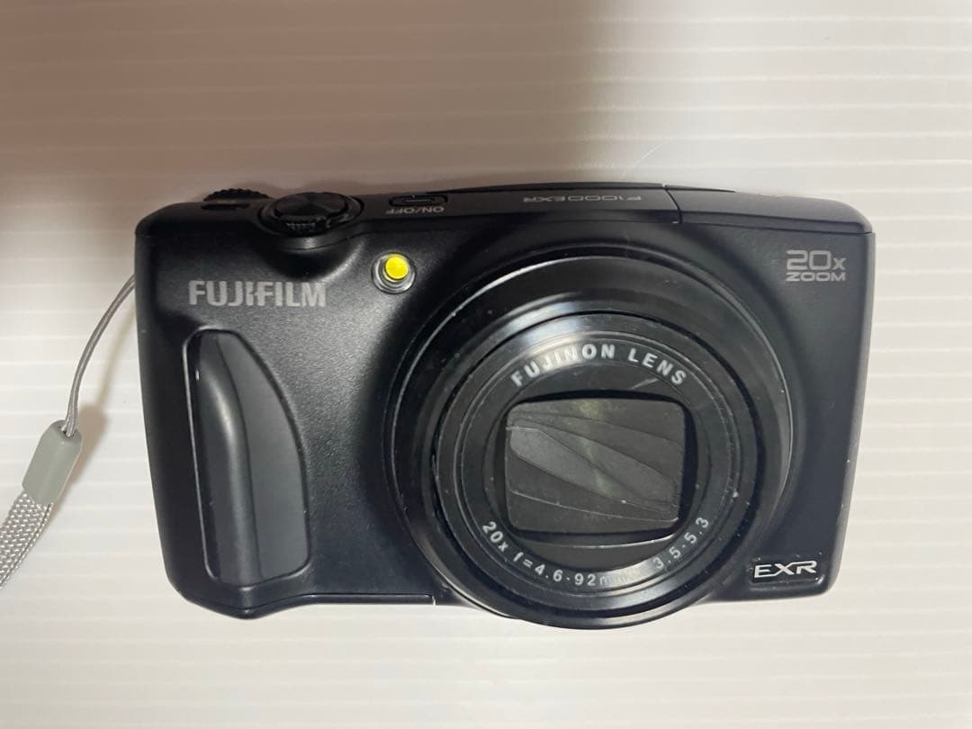 富士フィルム　F1000EXR Fine Pix FUJIFILM FinePix F1000EXR digital camera W. 20x Zoom Lens Superb